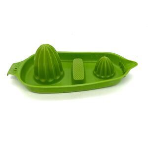 Vintage 1970 Hutzler Plastic Green Lemon Lime Juicer Zester Item no 55